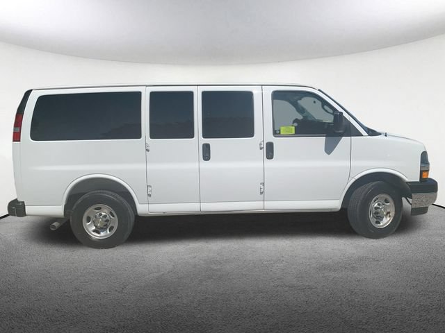 Used 2025 Chevrolet Express 2500 LT w/ LT Preferred Equipment Group RWD image 15