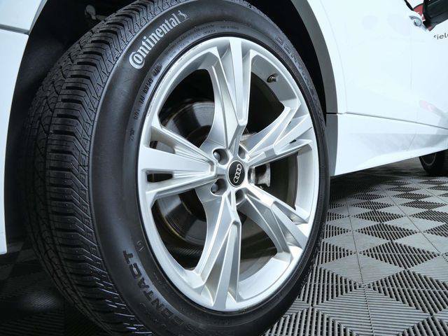 Used 2023 Audi Q8 Premium AWD/4WD image 9
