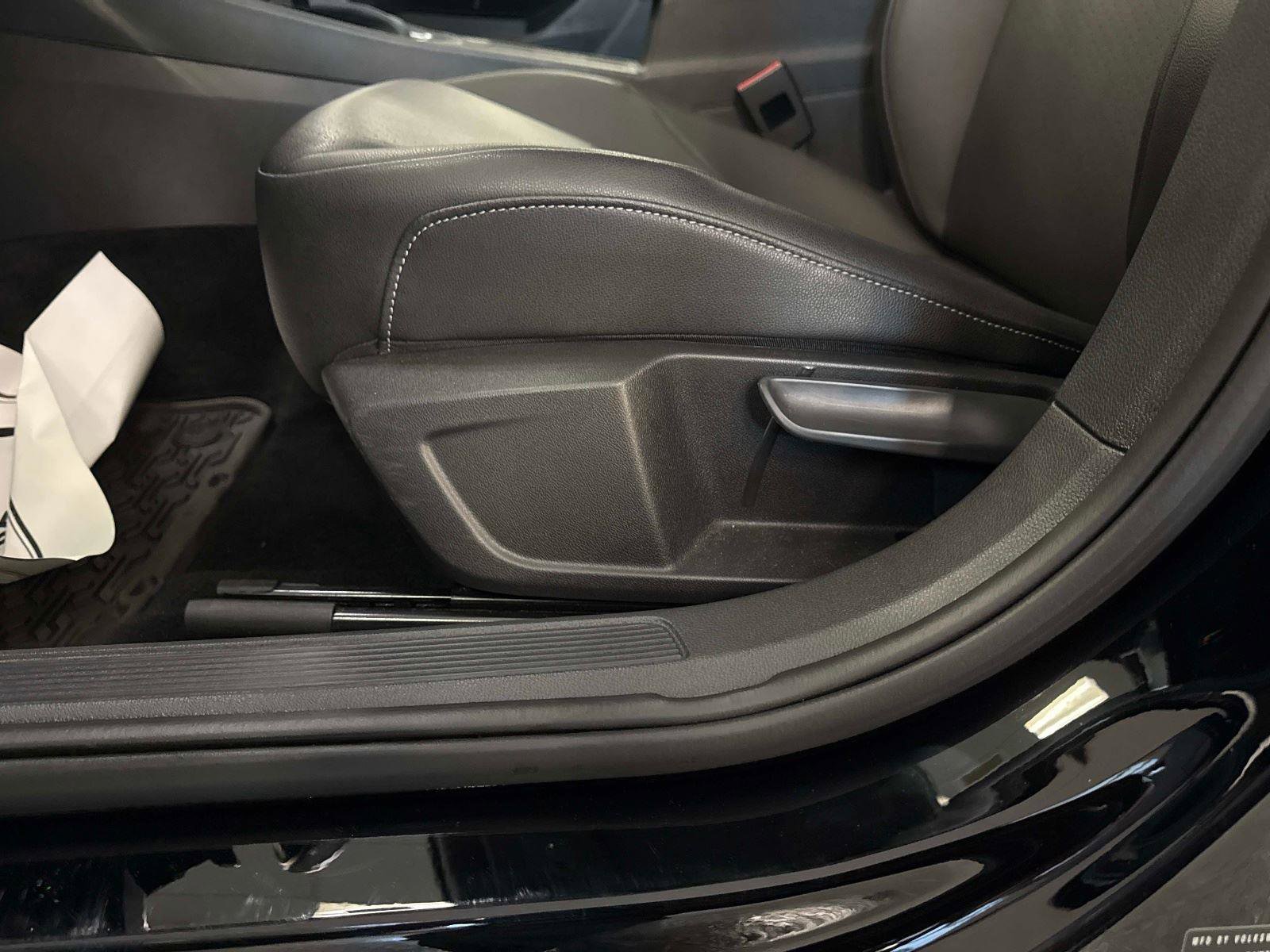 Used 2020 Volkswagen Jetta SE image 19