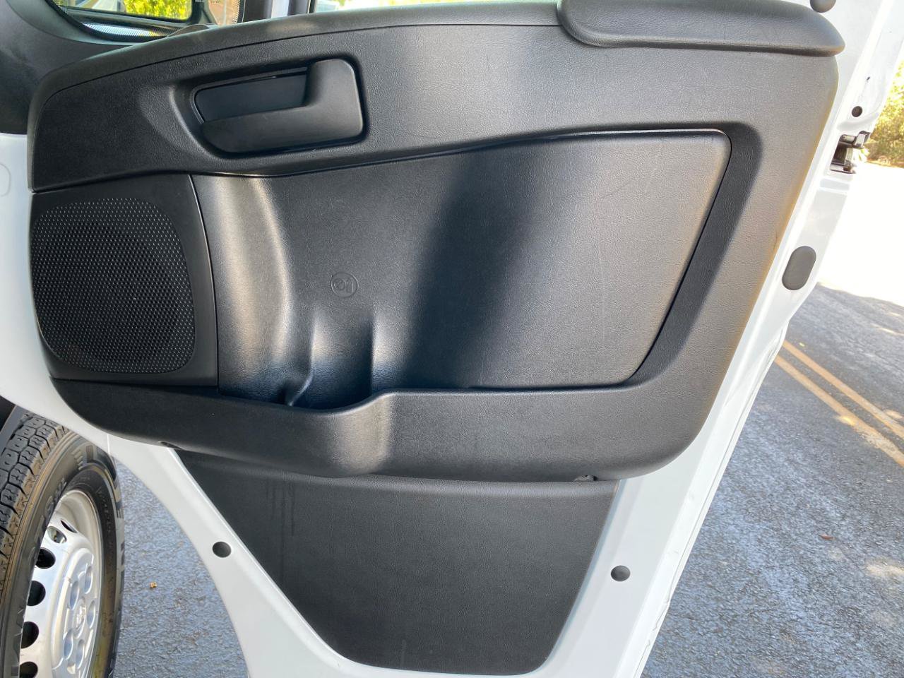 Used 2025 RAM ProMaster 2500 w/ U-Haul Equipment Group FWD image 34