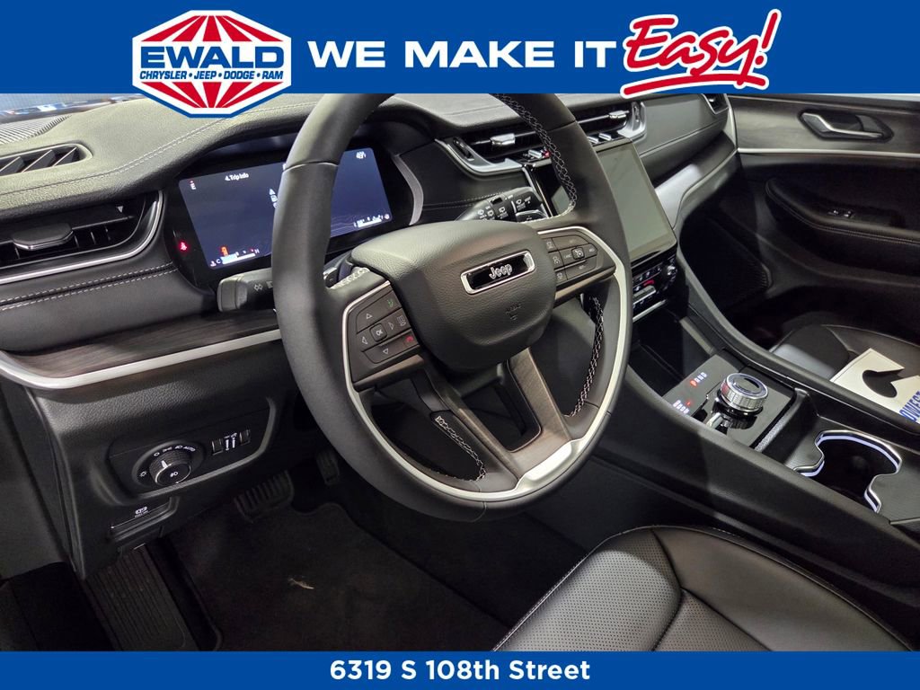 New 2025 Jeep Grand Cherokee Limited image 5