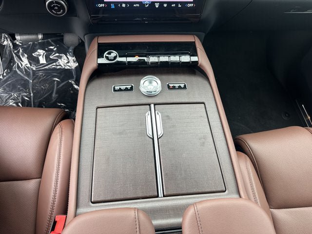 New 2027 Lincoln Navigator Reserve AWD/4WD image 19