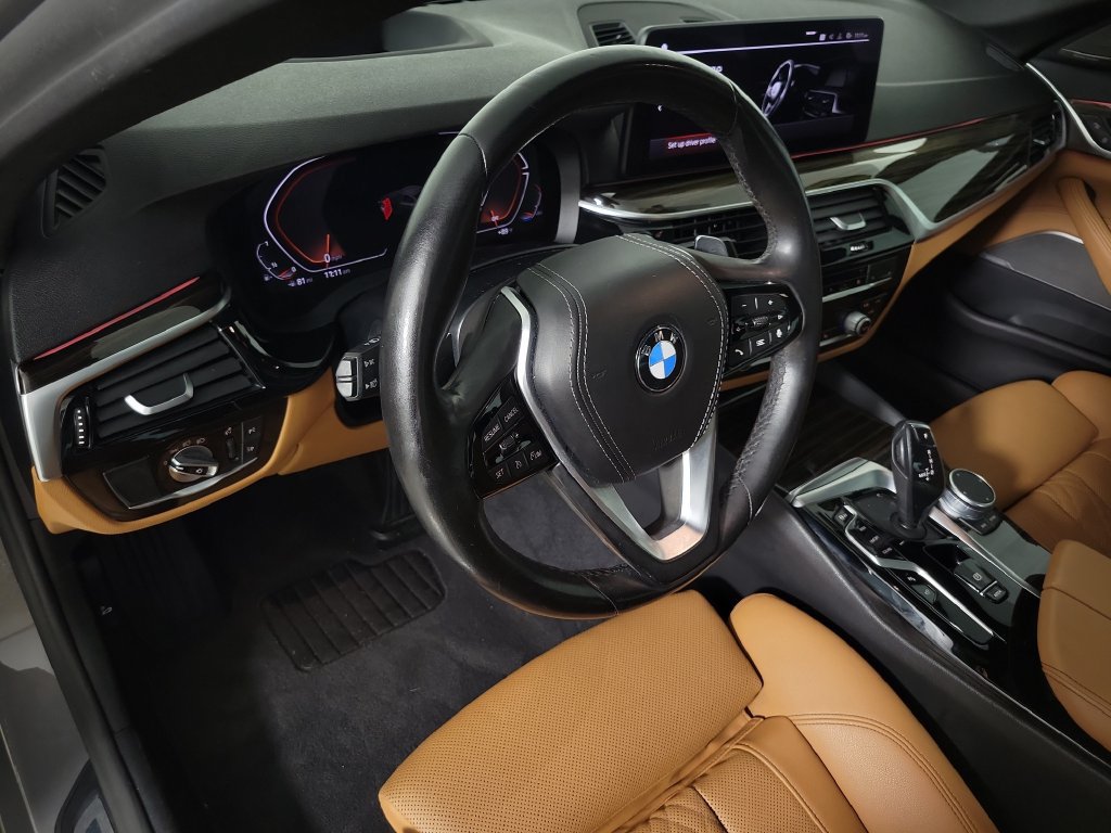 Used 2021 BMW 540i w/ Premium Package RWD image 21