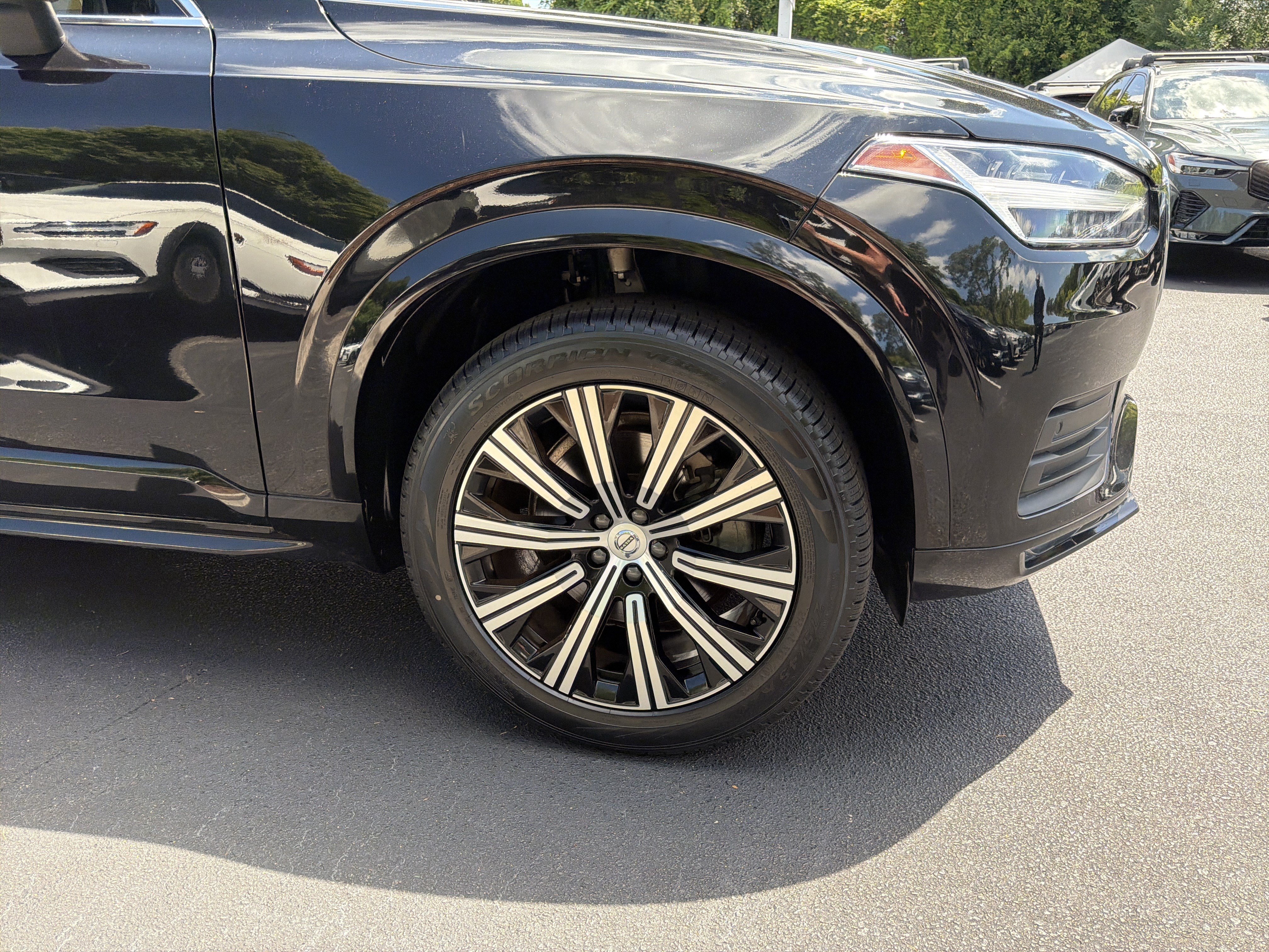 Certified 2023 Volvo XC90 B5 Core w/ Protection Package Premier AWD/4WD image 13