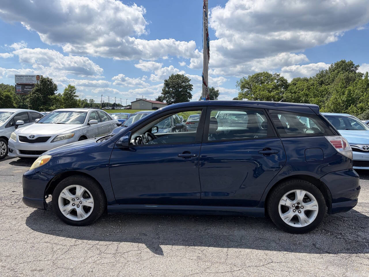 Used 2005 Toyota Matrix XR FWD image 3