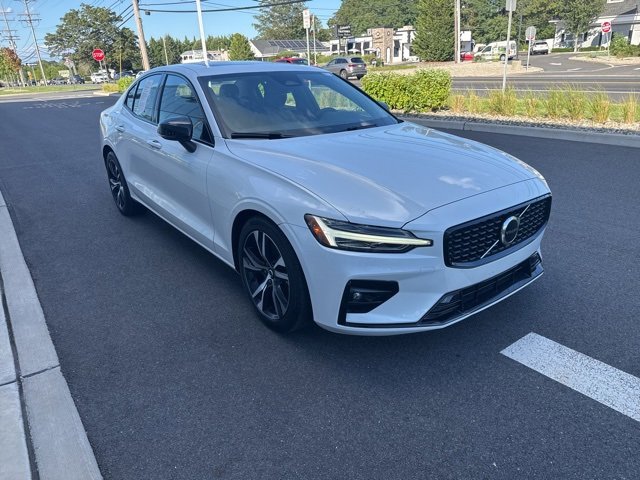 Certified 2024 Volvo S60 B5 Core image 7