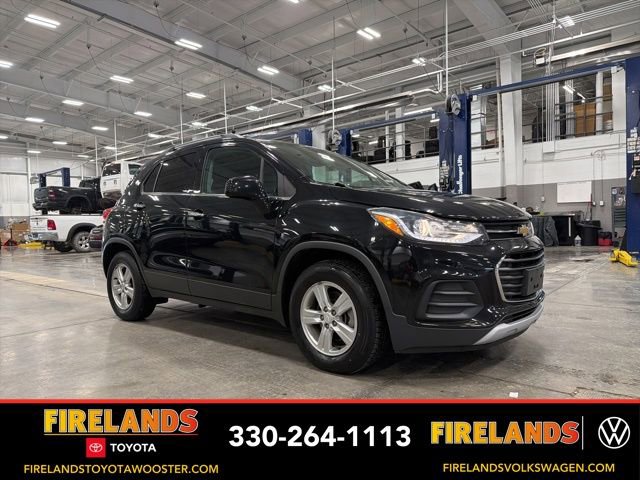 Used 2018 Chevrolet Trax LT w/ LT Convenience Package image 1