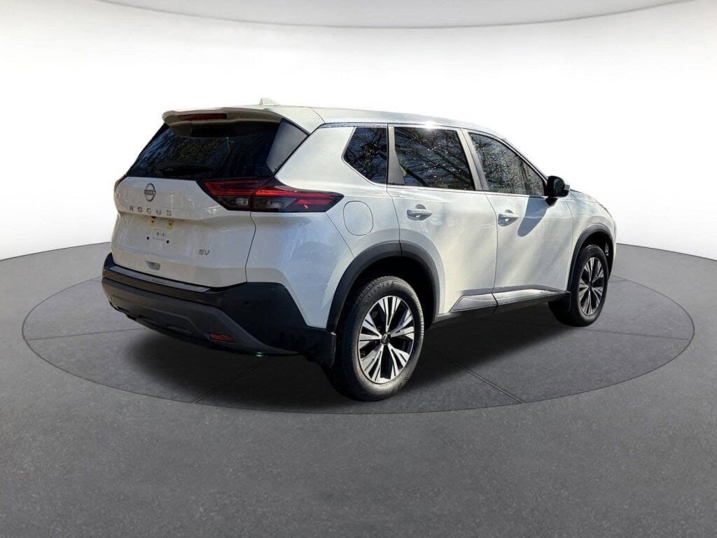 Certified 2023 Nissan Rogue SV image 5