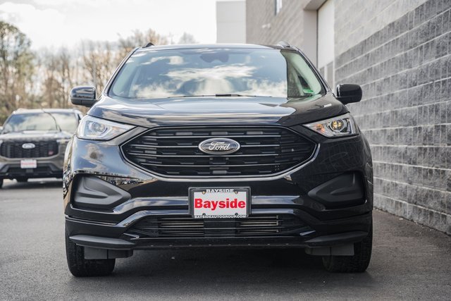 Certified 2022 Ford Edge SE w/ Black Appearance Package image 3