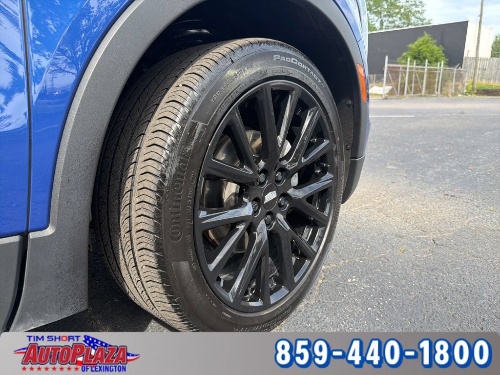 Used 2023 Cadillac XT4 Sport w/ LPO, Onyx Lite Package FWD image 12