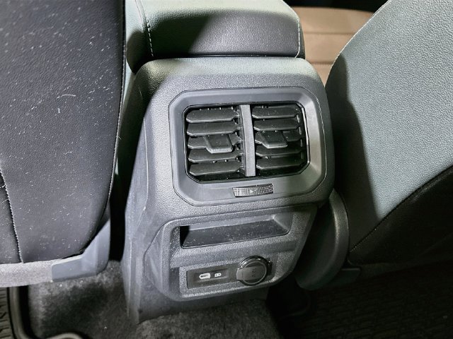 Certified 2024 Volkswagen Tiguan SEL R-Line AWD/4WD image 28