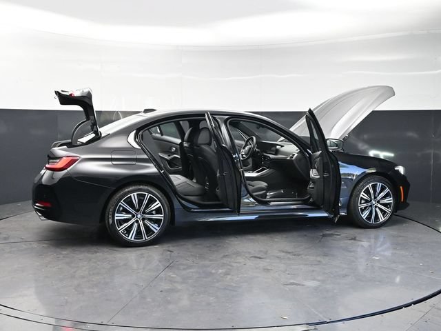 Used 2025 BMW 330i xDrive Sedan w/ Convenience Package AWD/4WD image 32