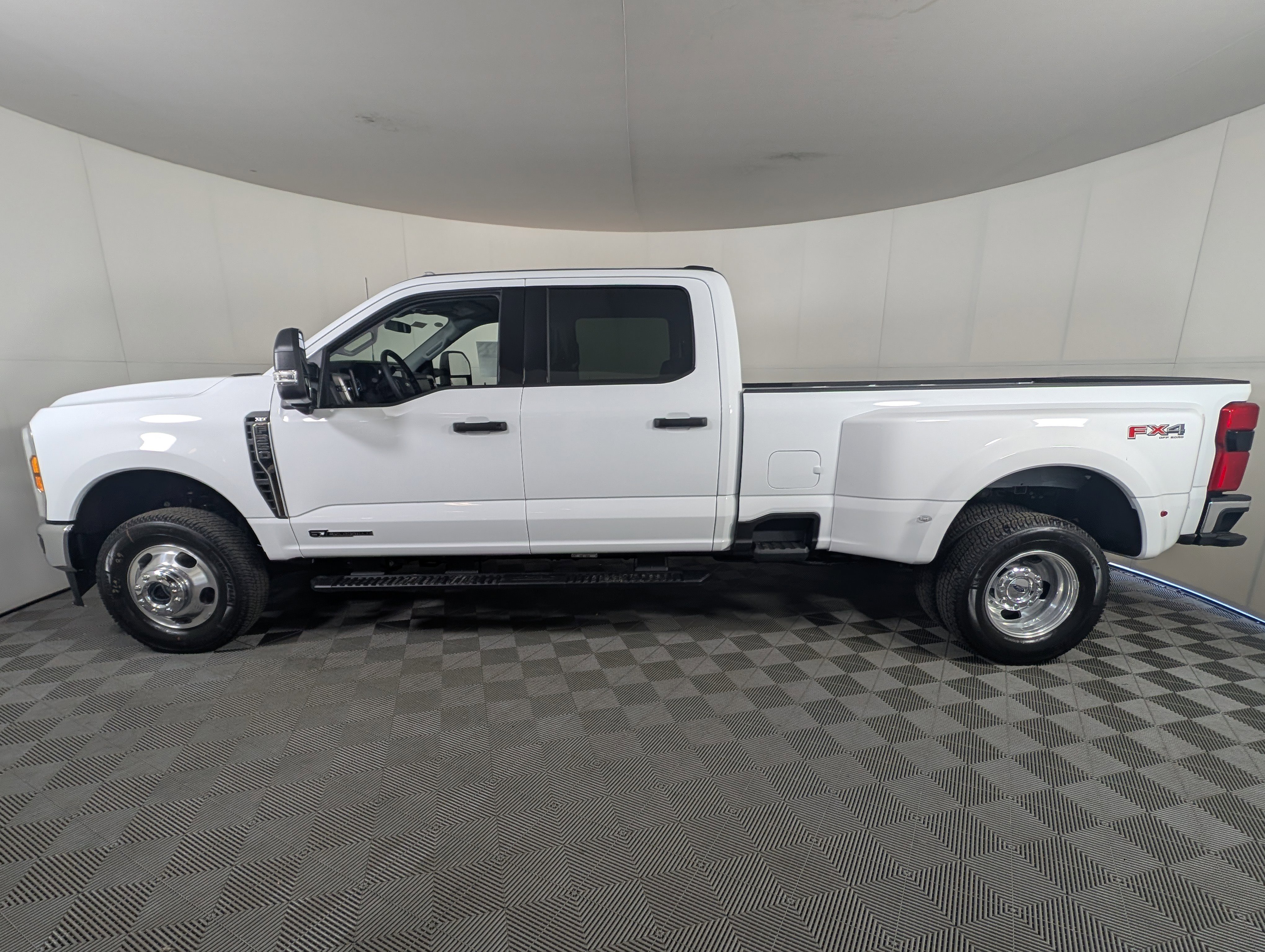 New 2026 Ford F350 XLT video 4