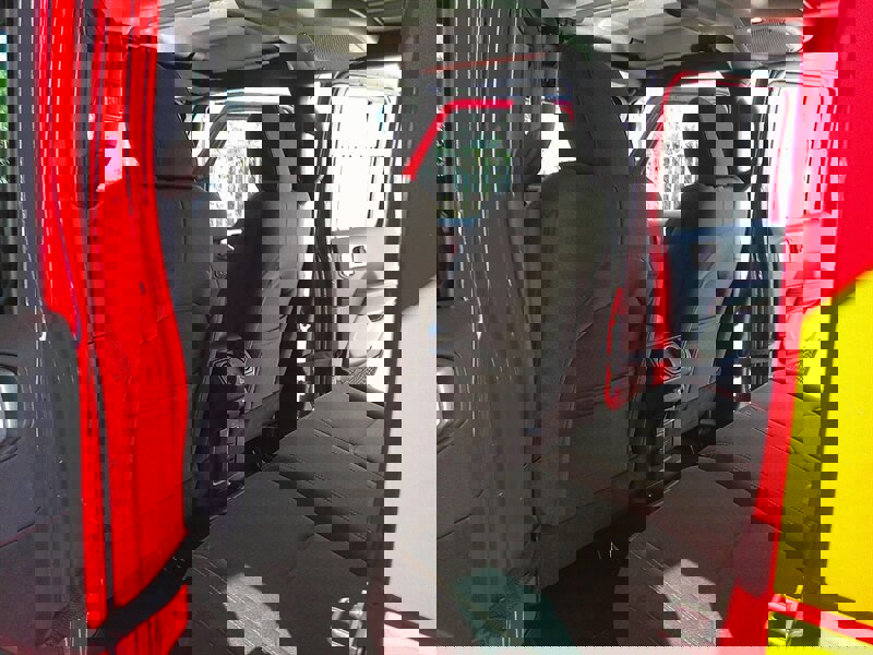 Used 2025 Jeep Wrangler Unlimited Sahara image 13