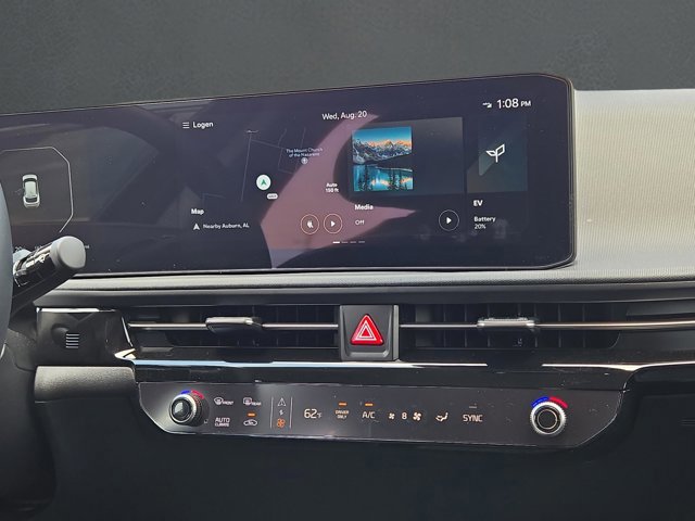 Used 2025 Kia EV6 Light w/ Light LR Technology Package image 15