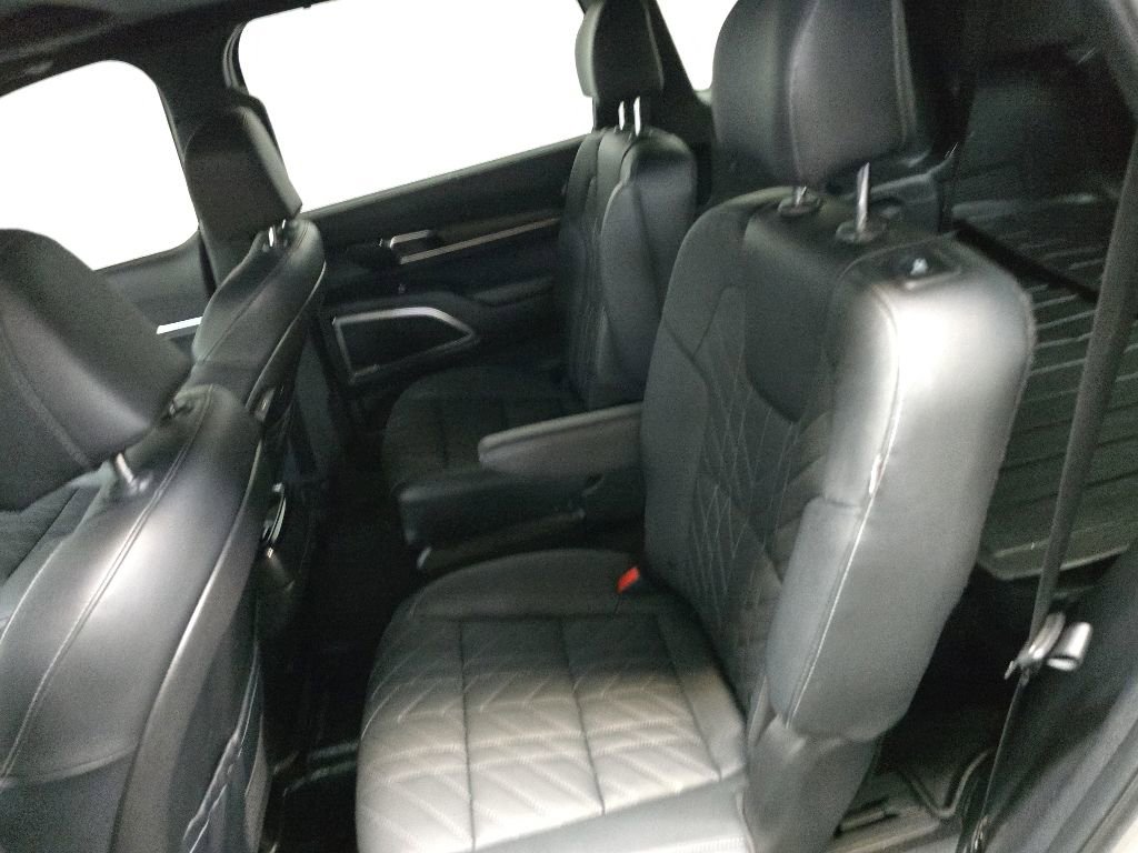 Used 2023 Kia Telluride EX X-Line AWD/4WD image 32