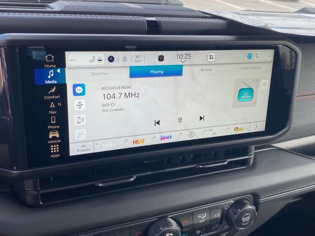 New 2026 Jeep Wrangler Unlimited Rubicon w/ Safety Group image 21