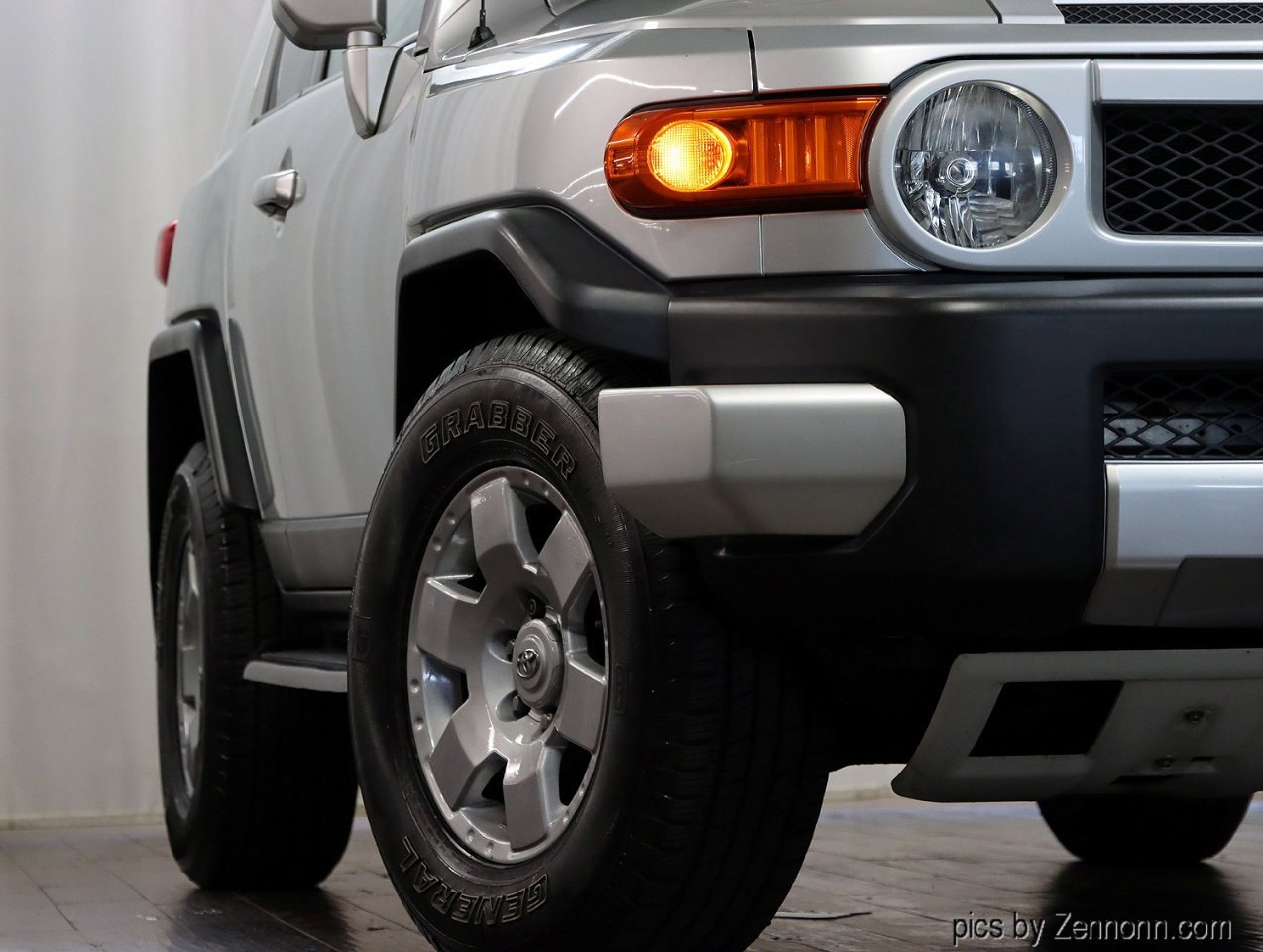 Used 2008 Toyota FJ Cruiser 4WD image 4
