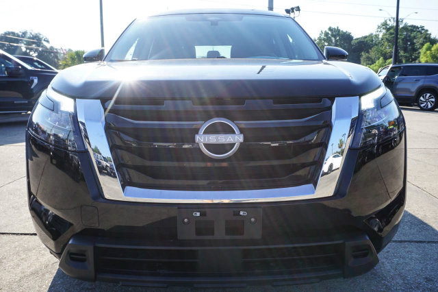 Used 2024 Nissan Pathfinder SV AWD/4WD image 14