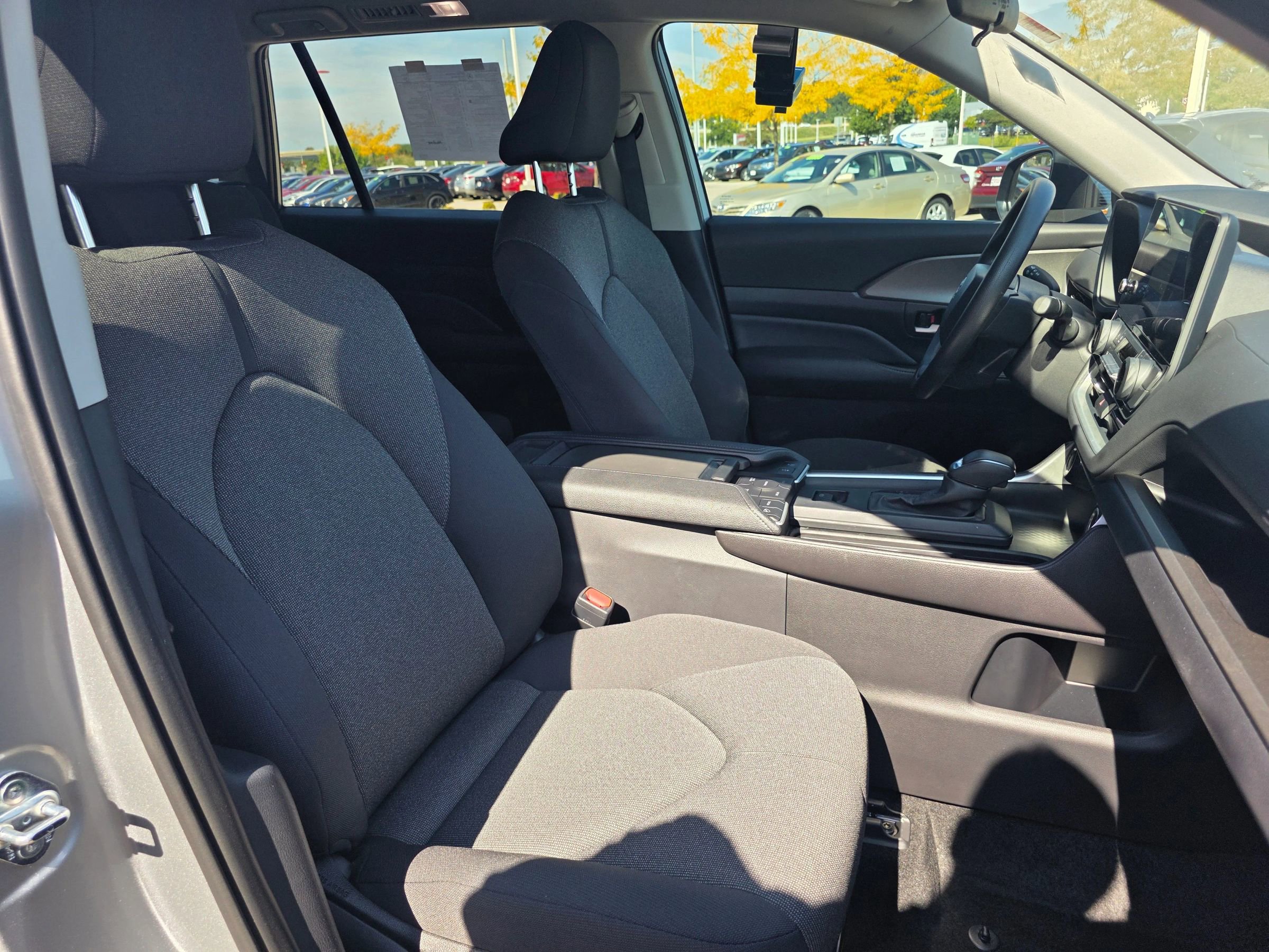 Used 2025 Toyota Grand Highlander AWD image 9