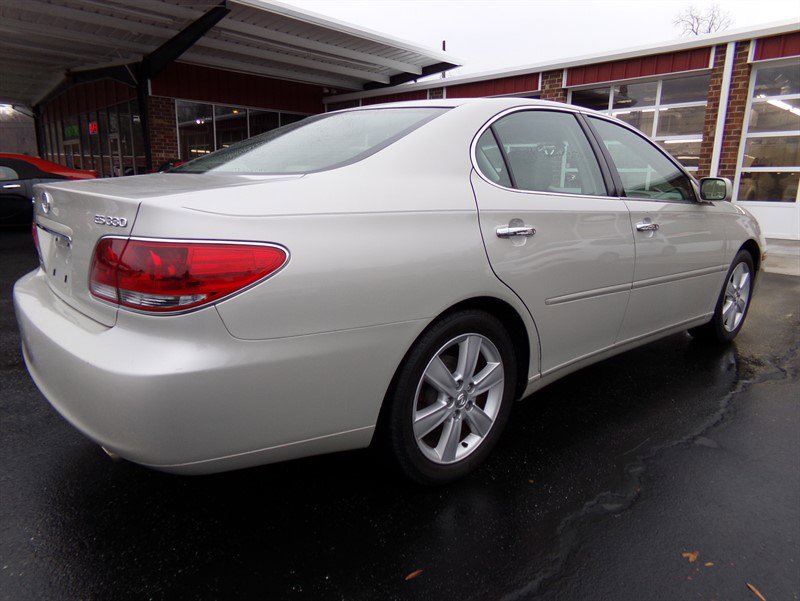 Used 2005 Lexus ES 330 Sedan image 8