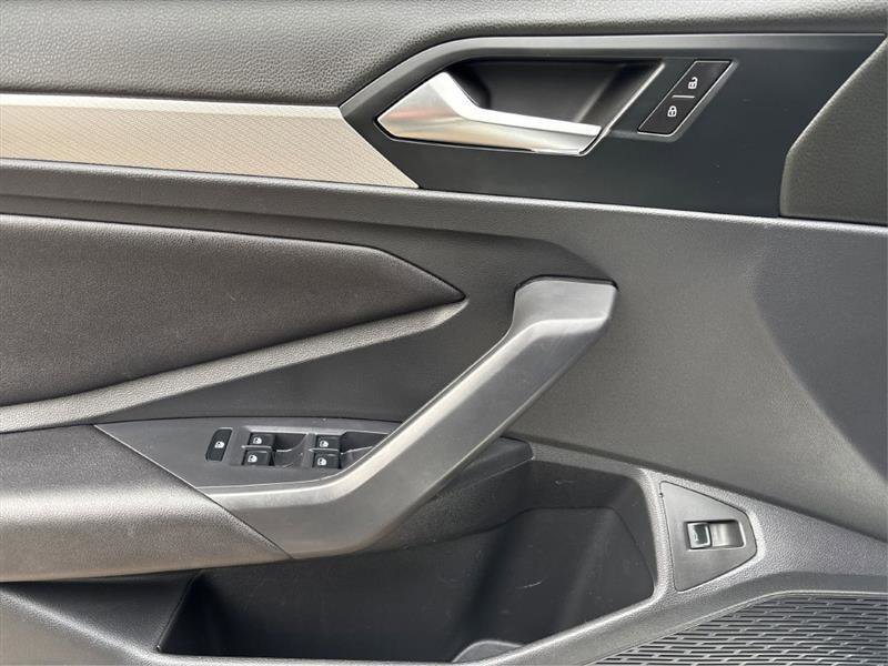 Used 2019 Volkswagen Jetta S w/ Driver Assistance Package image 17
