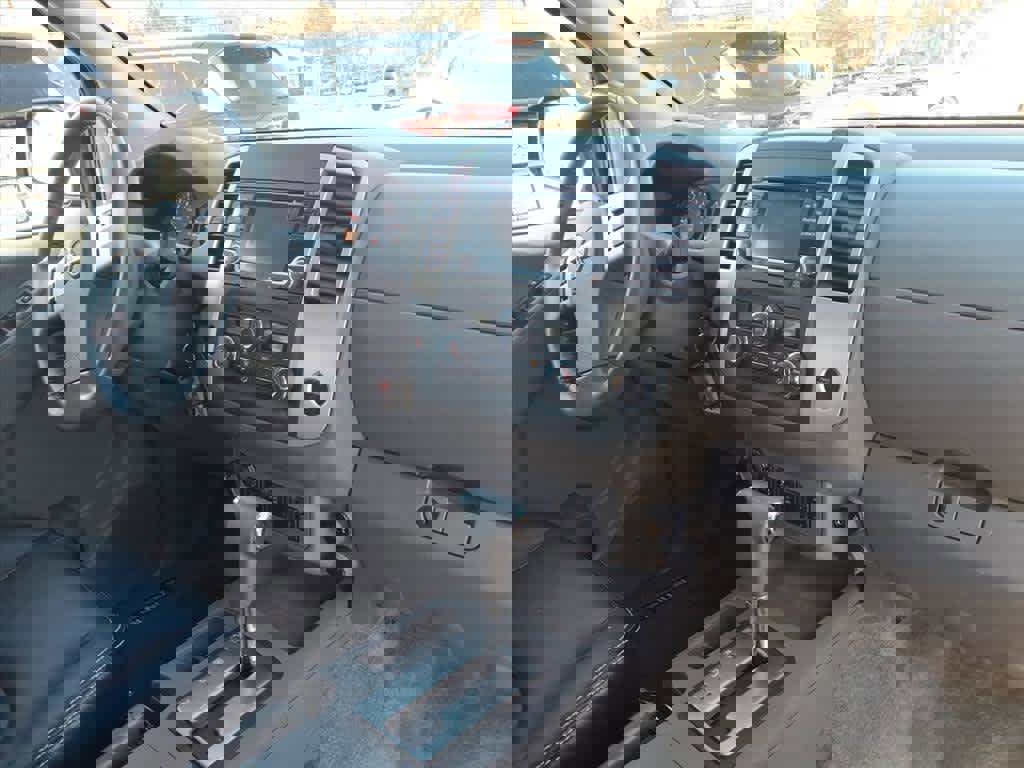 Certified 2018 Nissan Frontier SV w/ Value Truck Package image 23