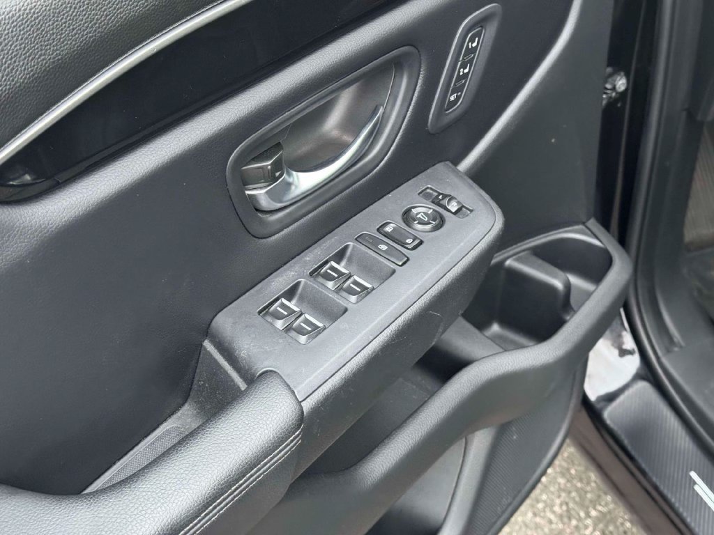 Used 2023 Honda Pilot Touring image 19