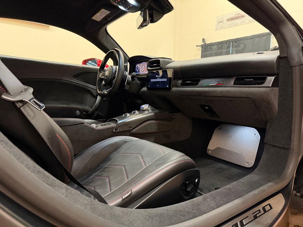 Used 2022 Maserati MC20 Coupe RWD image 29