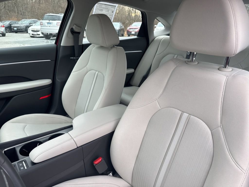 Certified 2025 Hyundai Sonata SEL image 41