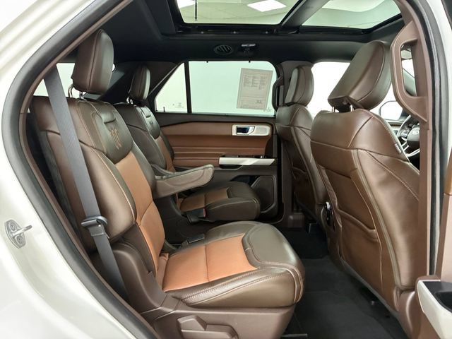 Used 2022 Ford Explorer King Ranch w/ Technology Package AWD/4WD image 16