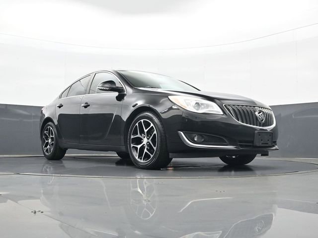 Used 2017 Buick Regal Premium w/ Driver Confidence Package #1 FWD image 23