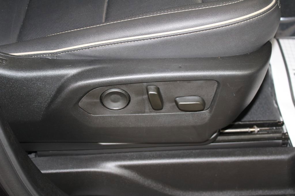 Used 2024 Chevrolet Tahoe Premier image 33