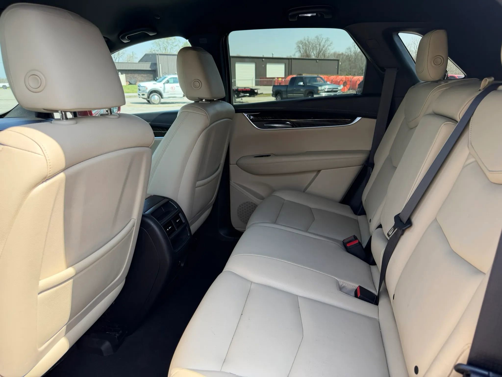 Used 2017 Cadillac XT5 FWD image 10