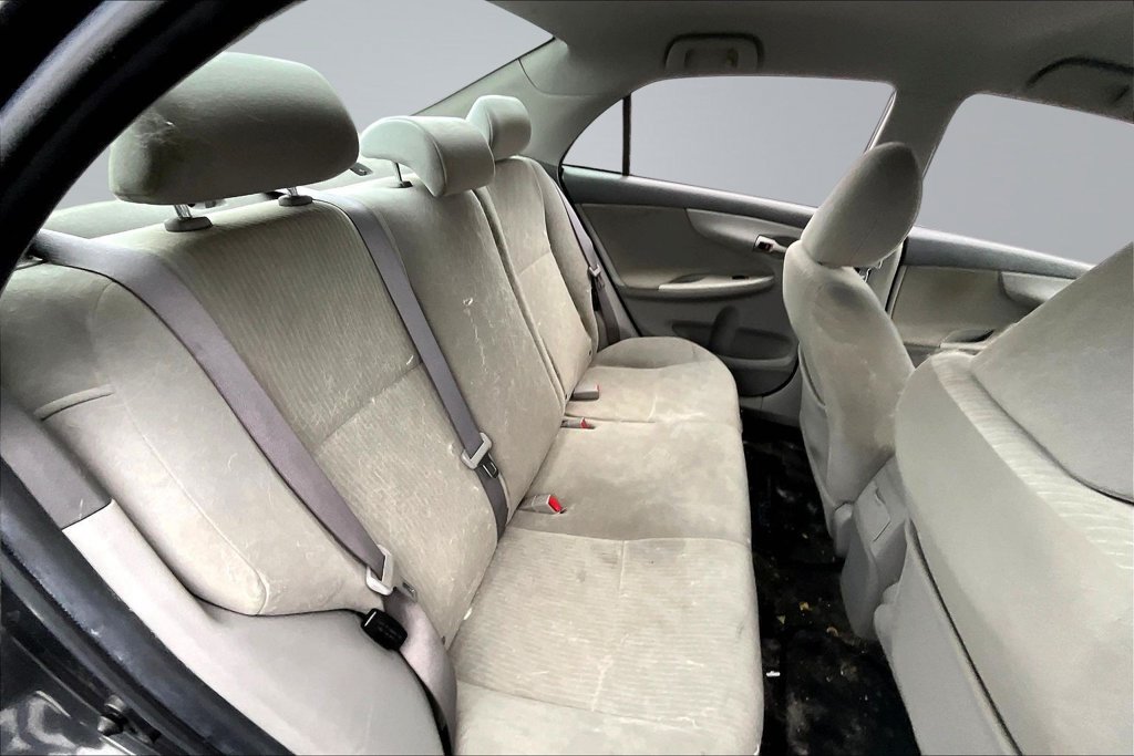 Used 2010 Toyota Corolla LE FWD image 25
