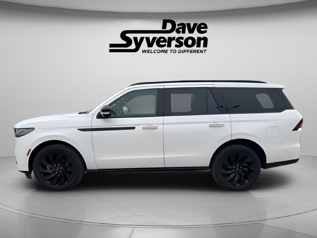 Used 2025 Lincoln Navigator Reserve w/ Jet Appearance Package AWD/4WD image 7