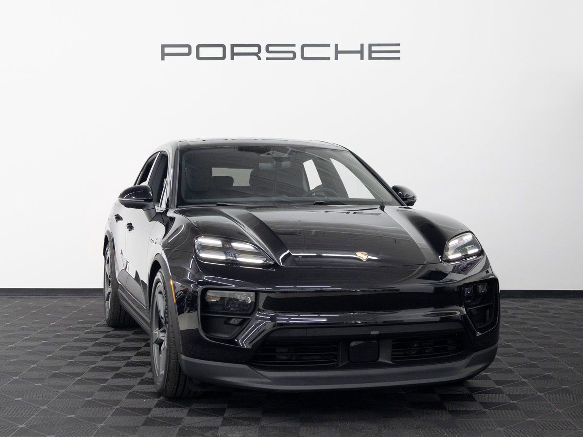 New 2025 Porsche Macan 4 Electric image 9