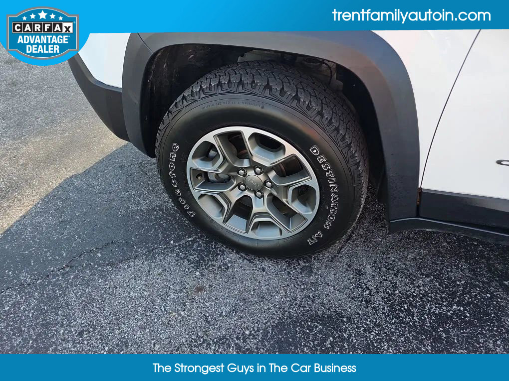 Used 2020 Jeep Cherokee Trailhawk image 48