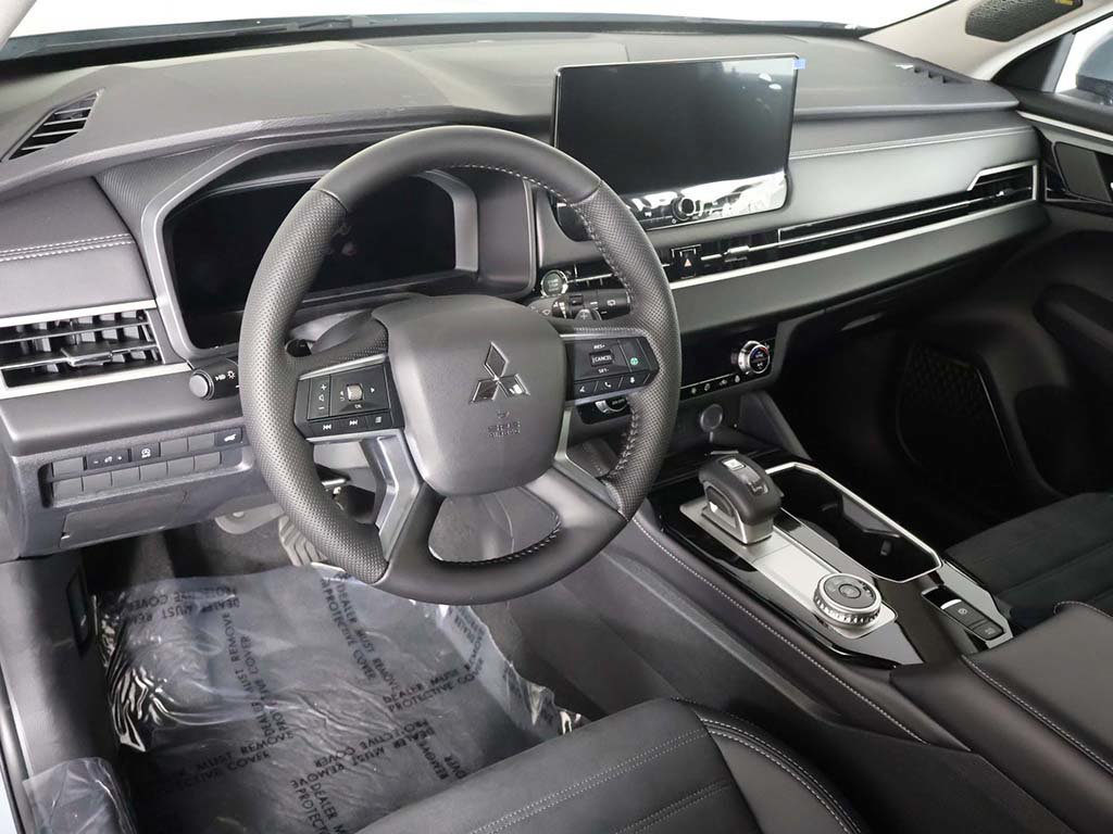 New 2026 Mitsubishi Outlander SE FWD image 28