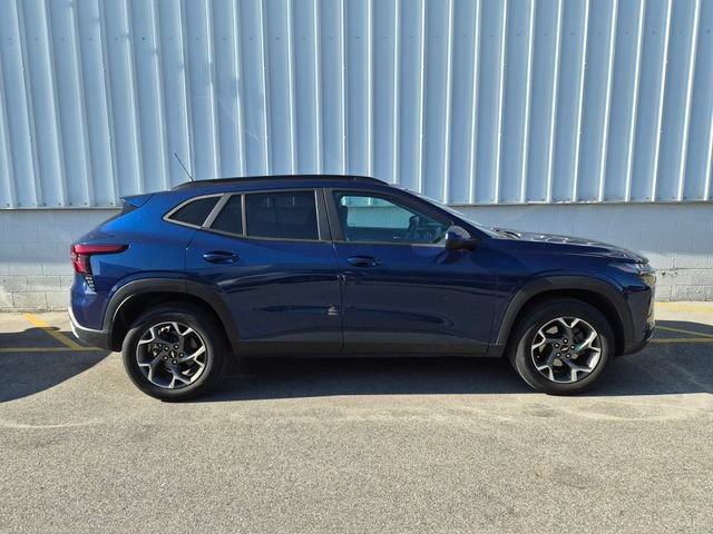 Used 2024 Chevrolet Trax LT FWD image 4