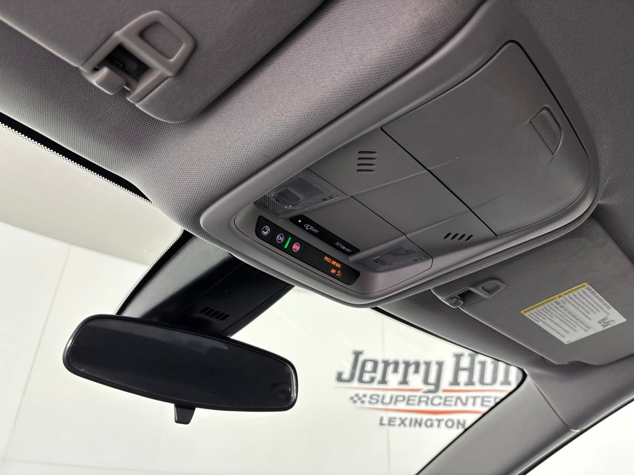 Used 2025 Chevrolet Blazer LT FWD image 20