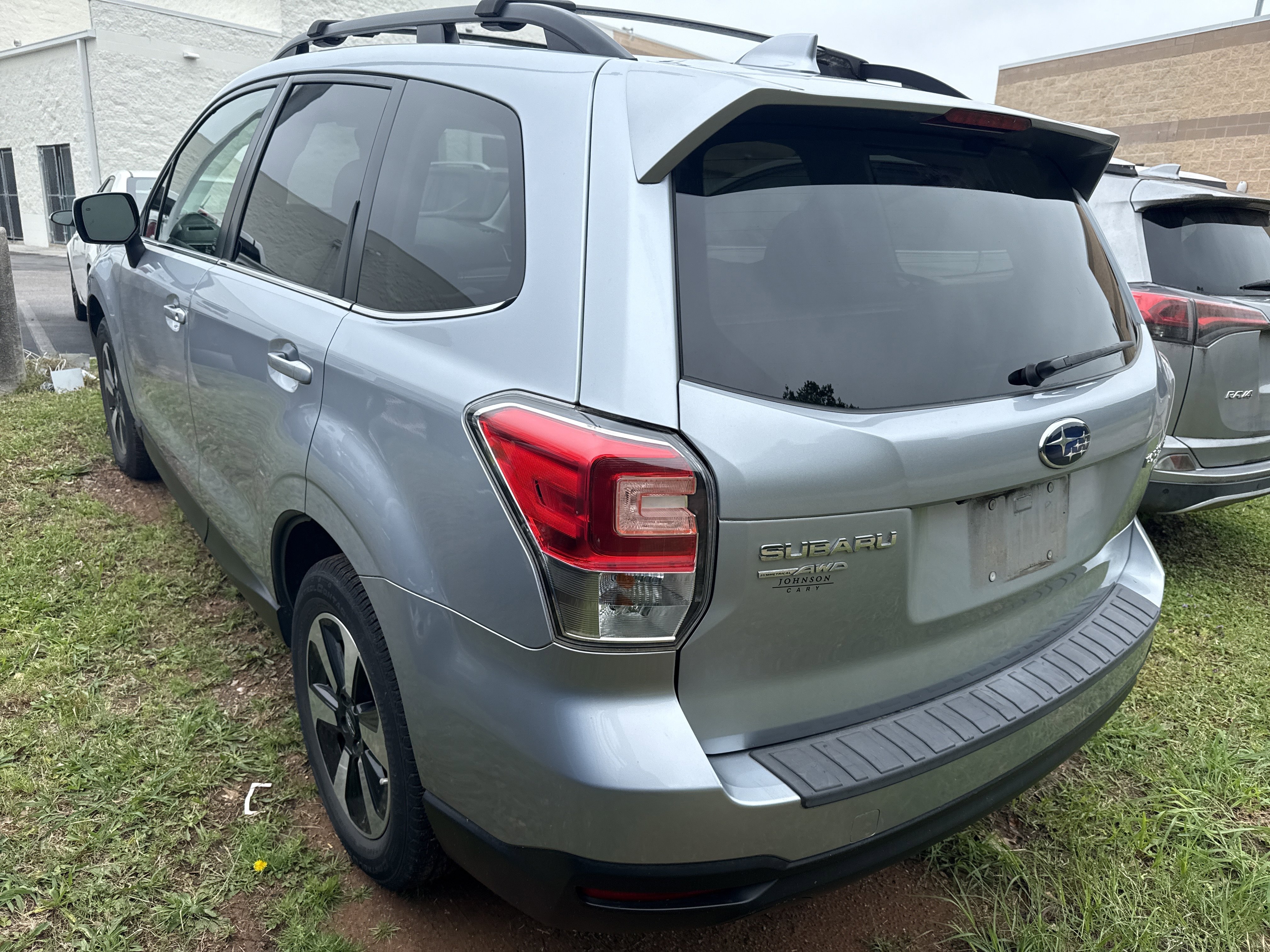 Used 2017 Subaru Forester 2.5i Limited w/ Popular Package #1 AWD/4WD image 6