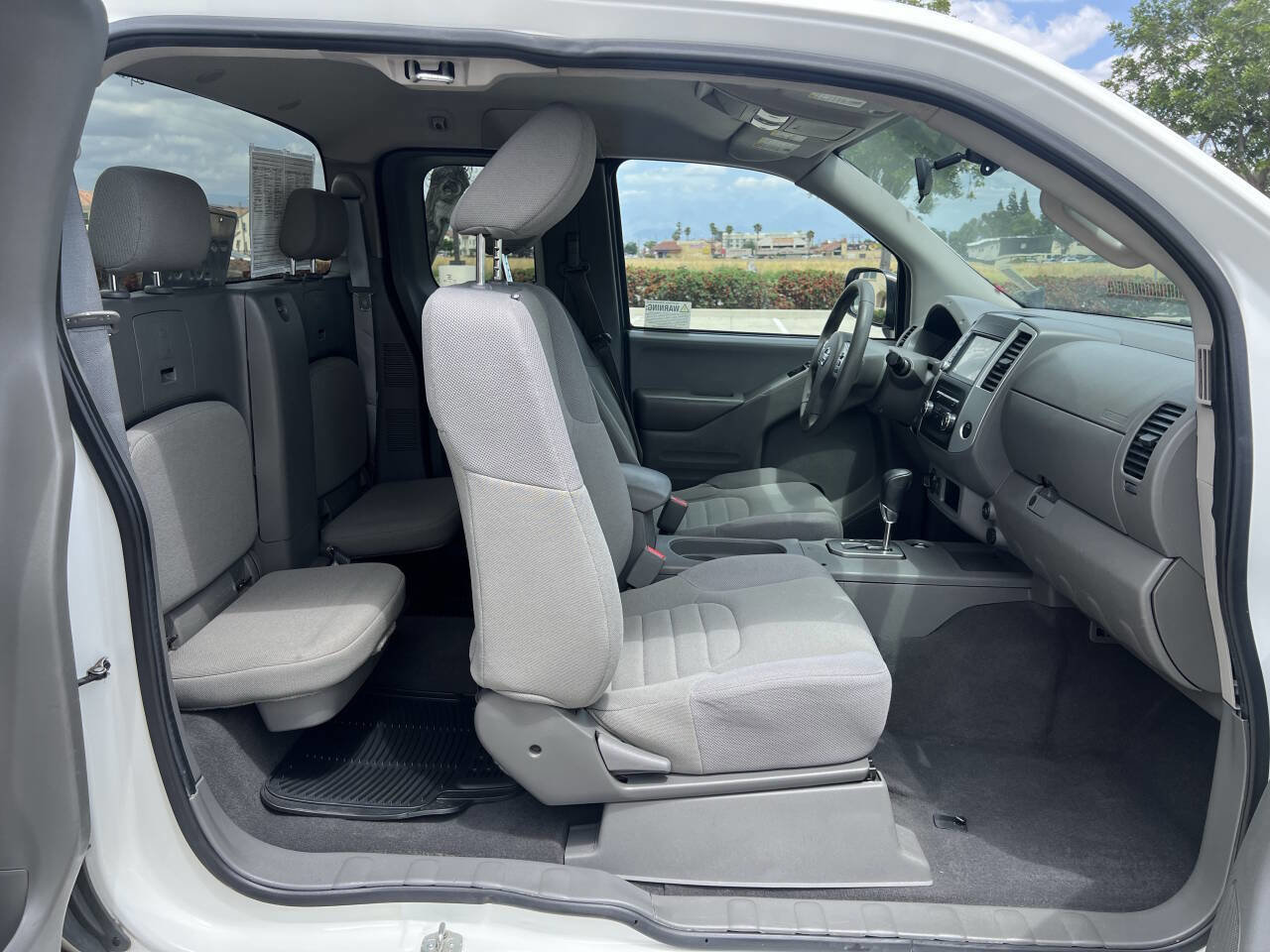 Used 2021 Nissan Frontier S w/ S Utility Package image 14