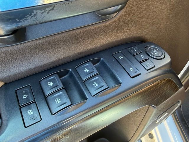 Used 2018 GMC Sierra 2500 Denali w/ Duramax Plus Package AWD/4WD image 11