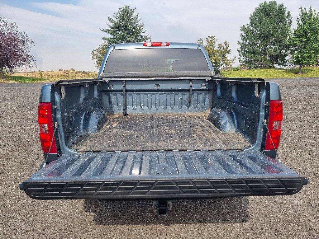 Used 2011 Chevrolet Silverado 1500 LT w/ All-Star Edition AWD/4WD image 7