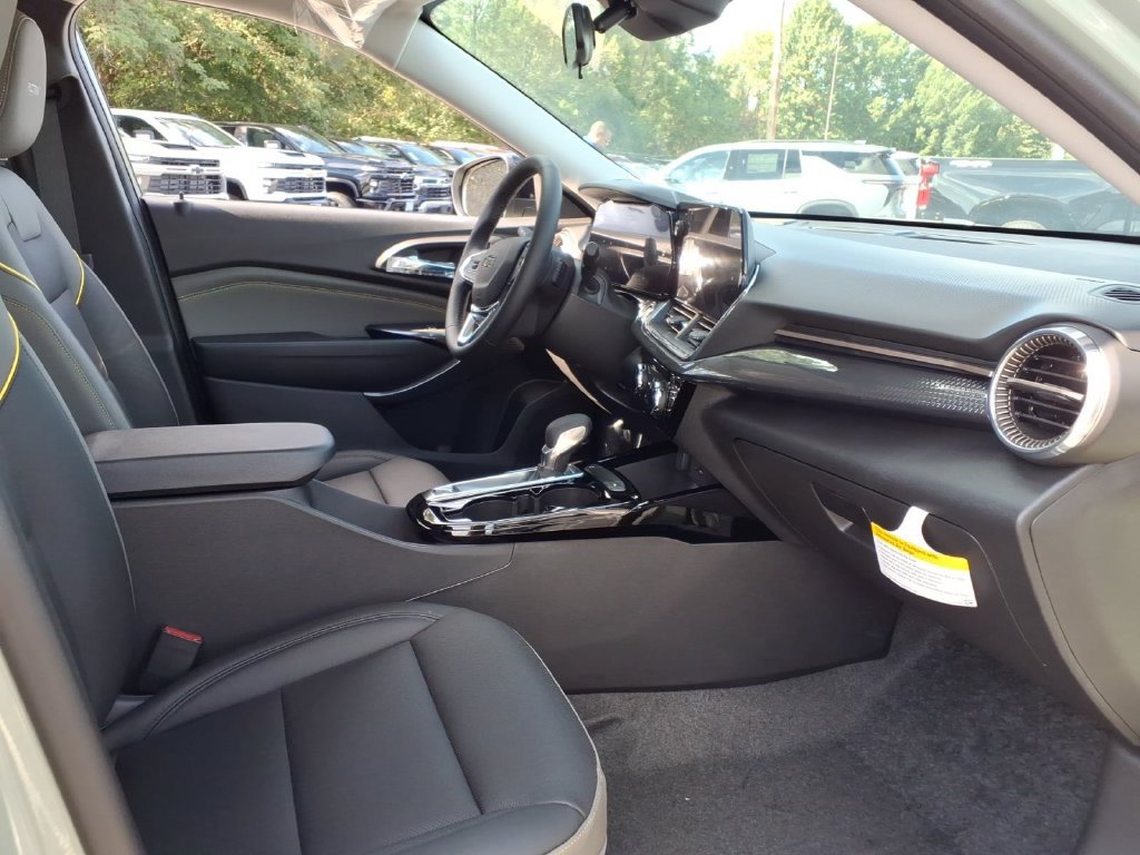 New 2026 Chevrolet Trax ACTIV w/ Driver Confidence Package FWD image 18