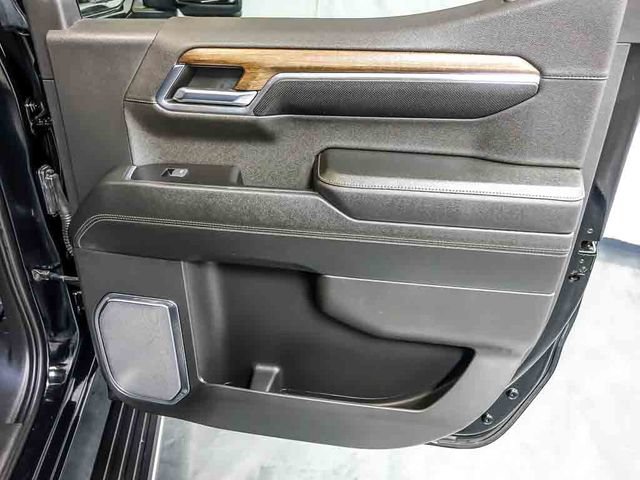 Certified 2023 Chevrolet Silverado 1500 High Country w/ High Country Premium Package AWD/4WD image 32