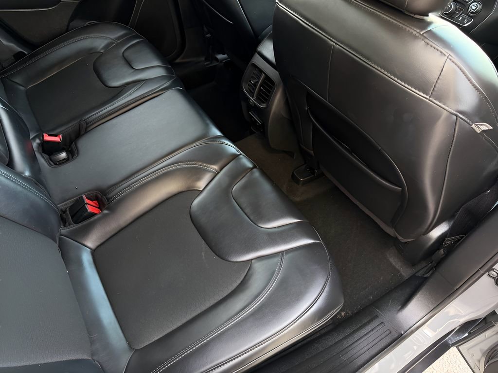 Used 2020 Jeep Cherokee Latitude Plus AWD/4WD image 21