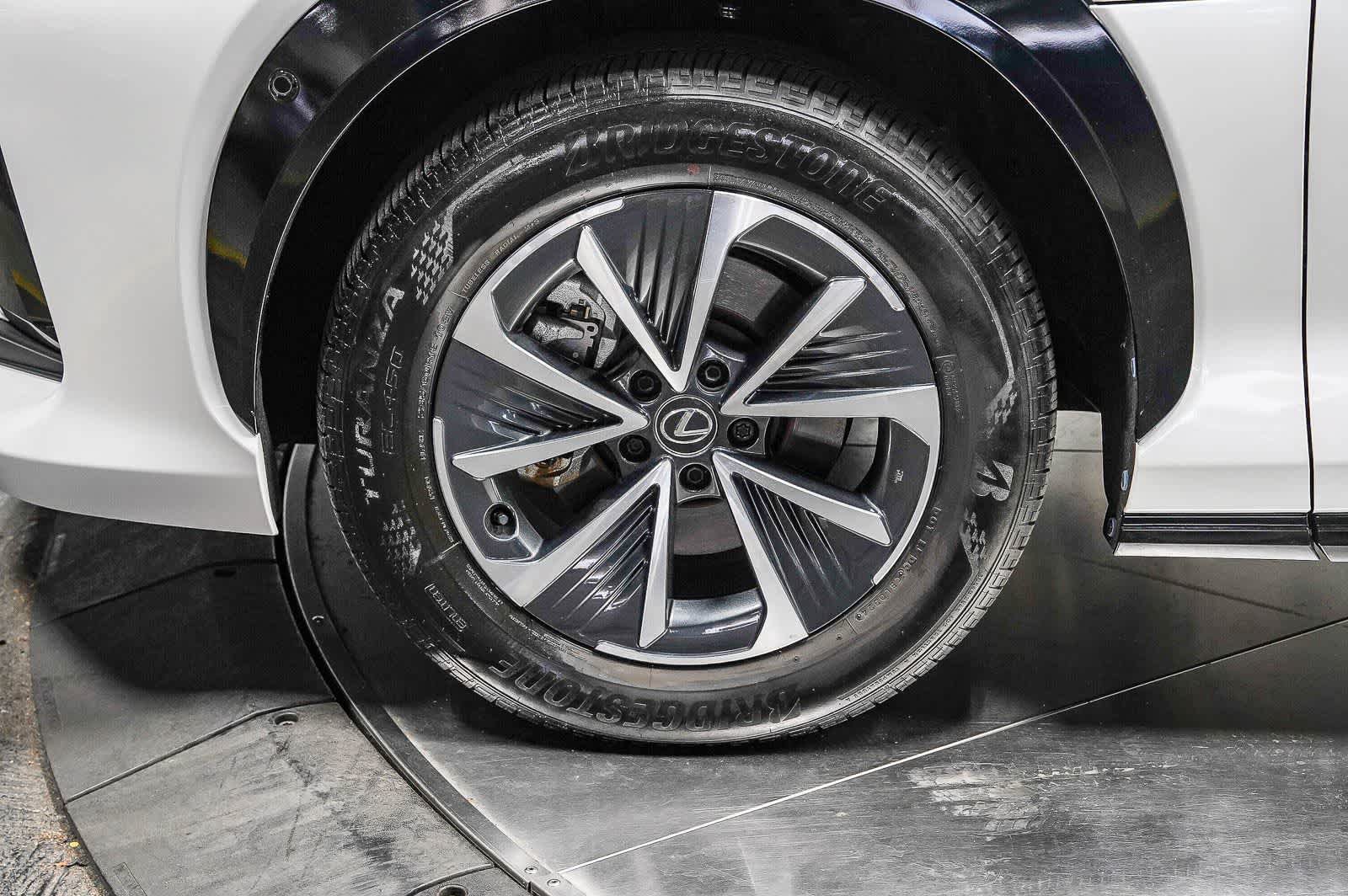 Used 2024 Lexus RZ 300e Premium FWD image 9