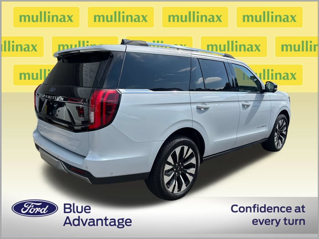 Certified 2025 Ford Expedition Platinum w/ Driver's Package AWD/4WD image 2